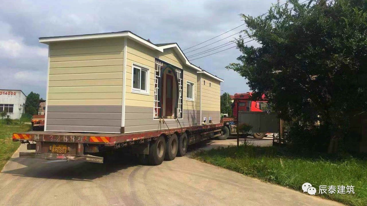 Ship the first batch of small and medium-sized public toilets